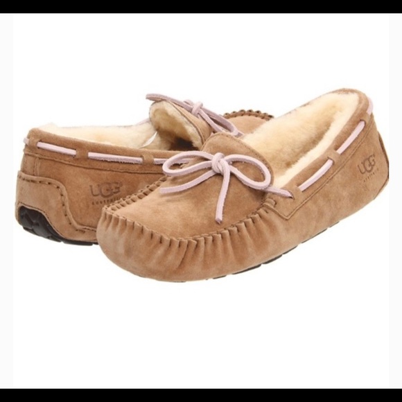UGG Shoes - UGG Dakota slippers